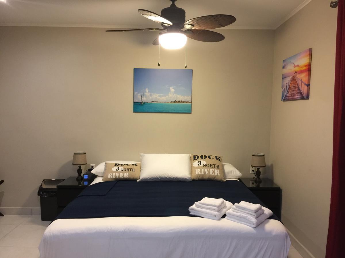 The Pier Beach Inn & Suites Willemstad Exterior foto